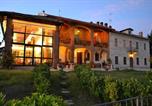Location vacances  Province d'Alexandrie - Tenuta Monvillone Country House & Restaurant-1