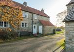 Location vacances Kirkbymoorside - Small Cottage-1