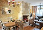 Location vacances Sarlat-la-Canéda - Gite Du Presidial - Standing flat 2 Bed/2 bath with balcony in medieval Sarlat center-1