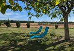Location vacances  Charente - Maison au calme avec grand jardin et tout confort en Charente Limousine - Fr-1-653-133-4