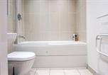 Location vacances Leeds - Leeds City Retreat on the Riverbank - Sleeps 8 - Balcony-1