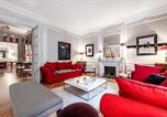 Location vacances  Hauts-de-Seine - Veeve - Epic Romance-2