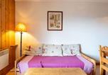 Location vacances Saint-Sorlin-d'Arves - Apartements Les Bouquetins N°07 -  2P4-3