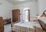 Location vacances Chiaramonte Gulfi - 5 Bedroom Beautiful Home In Ragusa-4