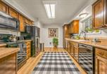 Location vacances Rochester - Bright, Updated Waterfront Cottage Pets Welcome!-4