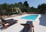 Location vacances Vransko - Holiday home in Drage with sea views, balcony, air conditioning,Wifi 592-1-1