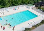 Camping Vals-les-Bains - Flower Camping Le Plan d'eau-1