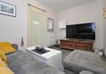 Location vacances La Gaude - 2 Bedroom Gorgeous Apartment In Saint-Jeannet-4