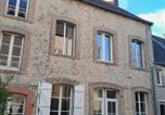 Location vacances Saint-Martin-de-Varreville - Gite Andrew Tuck Iii-1