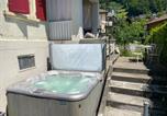 Location vacances Berne - Lake and Mountain View Villa with Whirlpool and Free Parking in Huenibach-4