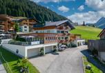 Hôtel Bürserberg - Hotel Garni Krumbach-1