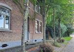 Location vacances Sint-Truiden - Charming and cosy Art Deco house in old historic farm with private natural pool and gardens with hiking and cycling trails nearby-2
