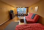 Location vacances  Cantal - Appartement cosy avec balcon au cœur de la station - Fr-1-787-78-1