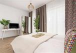 Location vacances Katowice - Stylish Studios with Parking near Spodek Arena by Noclegi Renters-1