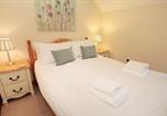 Location vacances Blaenhonddan - Charming 3-Bed Cottage in Rural Wales-3