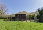 Location vacances Abergavenny - Bills Shepherds Hut-1