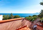 Location vacances  Province de Livourne - Trilocale Maestrale Beach-1