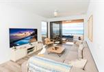 Location vacances West Bay - Seadreams 1 - Luxury Condo with Shared Pool, Hot Tub, Rooftop Lounge-2