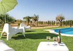 Location vacances Villanueva del Rey - Stunning Home In Villanueva Del Duque-1