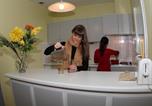 Location vacances Aston - Gîte mitoyen avec terrasse pour 4 personnes - Api-1-52-198-3
