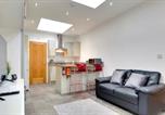 Location vacances Cambridge - Pass the Keys Central Modern Cabin on Mill Road-4
