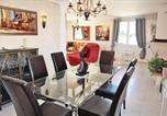 Location vacances Valréas - Nice Home In Valreas With Outdoor Swimming Pool-2