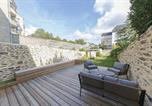 Location vacances  Mayenne - Le Garden Wifi Jardin Gare-2