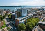 Location vacances Poole - Seafarers - Contemporary Apartment, Central Location-3