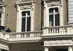 Location vacances Paddington - Newly refurbished - Awesome 3 bedroom Notting Hill very central with a balcony-1