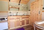 Location vacances Paysage industriel de Blaenavon - Railway Carriage-4