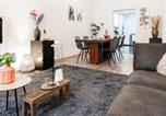 Location vacances Antwerpen - Unique Parking access, Xl home w Parking option-1
