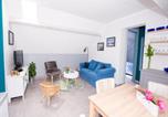 Location vacances Quinéville - Sea View Stay in Quinéville-2