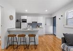 Location vacances Newcastle - Beach & Brew-Modern 1-Bedroom in Trendy Merewether-1