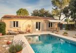 Location vacances Malemort-du-Comtat - Maison Avec Piscine Privée-2