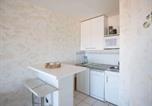 Location vacances Saint-Jean-de-Luz - Appartement moderne avec piscine collective - Fr-1-4-623-4