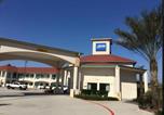 Hôtel Aéroport intercontinental George Bush (Houston) - Americas Best Value Inn and Suites Iah Airport North-1