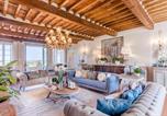 Location vacances Capannori - Fattoria Camigliano, Luxury Farmhouse with Pool inside a Wine Estate-4