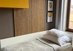 Location vacances Brno - Yellow apartment Deluxe-2