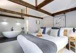 Location vacances  Gare de Cheltenham - Stunning and Contemporary 2 Bed Home in Lansdown-1