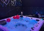 Location vacances Comines - Spazuroom Luxury Suite-2