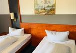 Hôtel Halstenbek - Hotel & Restaurant Heidekrug 24h Check-in, Pinneberg, Free Parking and Wifi-1