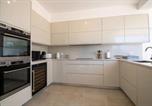 Location vacances  Carvoeiro - Pomba beautifully renovated with heated pool!-2