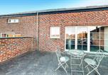 Location vacances Beauraing - 3 Bedroom Beautiful Home In Charnois-1
