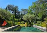 Location vacances Nîmes - Villa Nîmes tourmagne Piscine-1