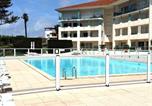 Location vacances Saint-Jean-de-Luz - Studio face au golf avec terrasse et parking - Fr-1-4-702-2