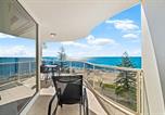 Location vacances Mooloolaba - Zanzibar 905, Ocean front 2 bedroom apartment-3