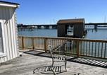 Location vacances Williamsburg - Boat House Studio - Water Front Pets Wifi Smart Tv apts-3