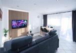 Location vacances Stuttgart - Alfa Stuttgart 3zi-Maisonette 6 Personen Zuffenhausen nahe Porsche & Bosch l Wifi & Smarttv I 3br 4 Beds I Kitchen I Bathroom & Wc-1