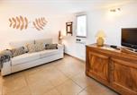 Location vacances Caumont-sur-Durance - Stunning Apartment In Caumont-Sur-Durance-2