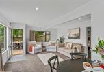 Location vacances  Best Western Caboose - Pataka Lookout Apartment-1